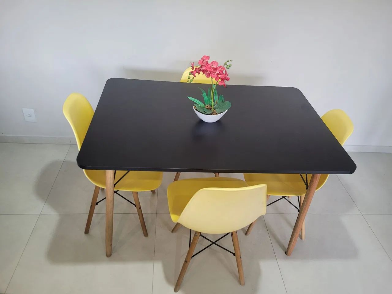 Mesa e cadeiras  - Foto 2