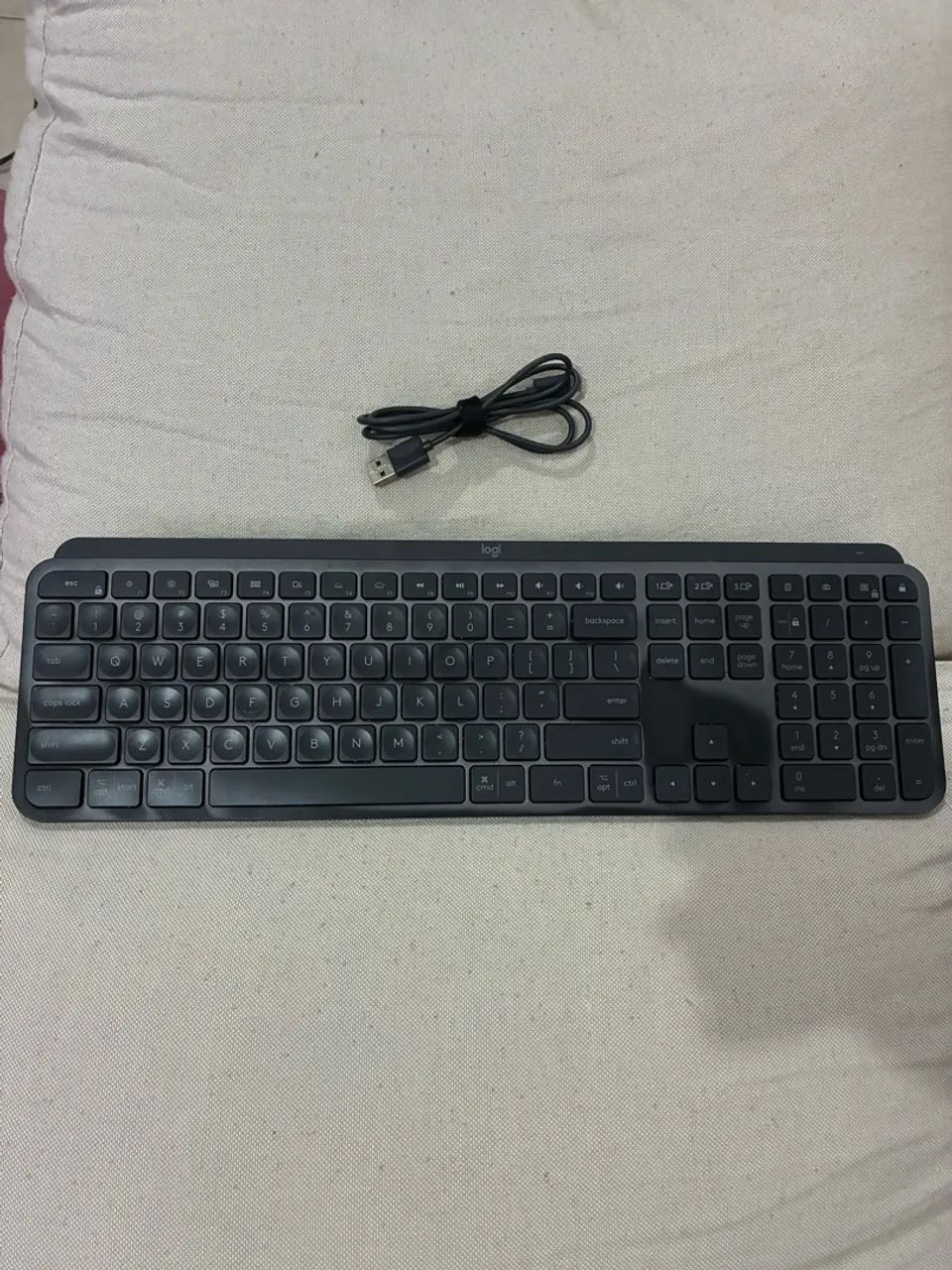 Teclado MX Keys YR0073