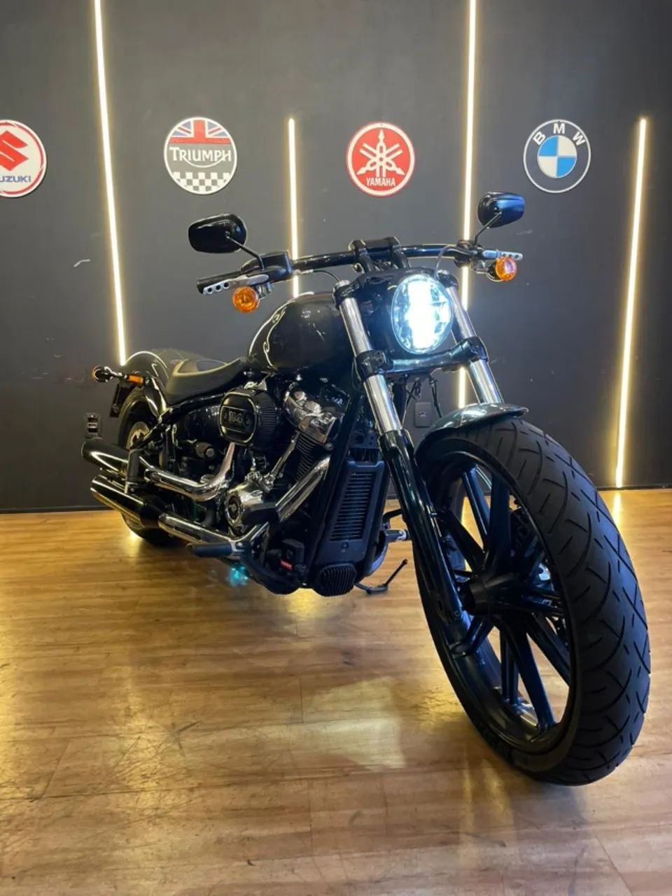 HARLEY DAVIDSON BREAKOUT 114 2019