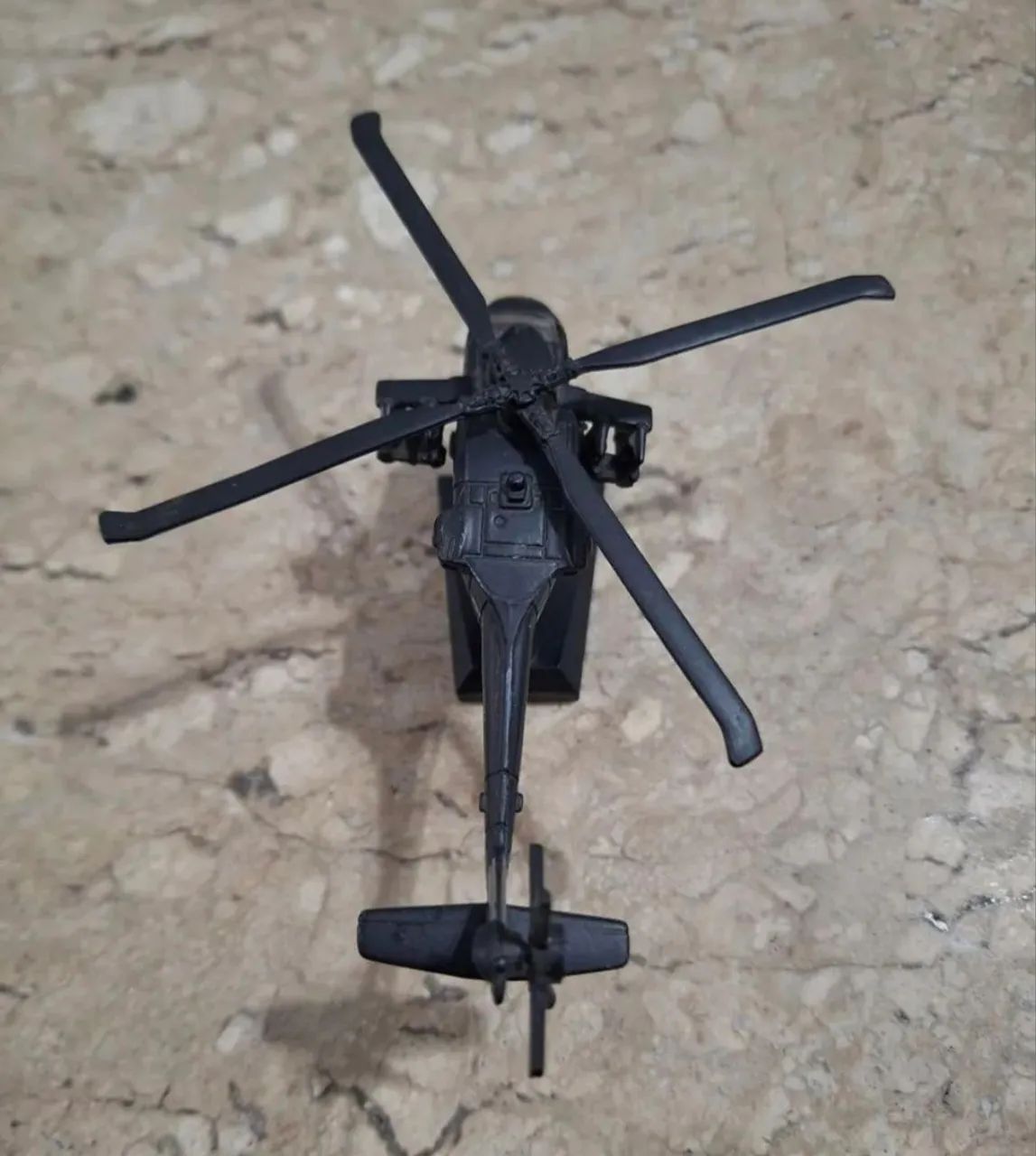 Miniatura de helicóptero MAISTO - Foto 3