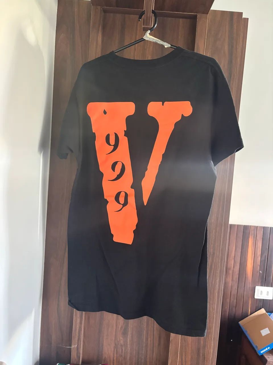 Camisa vlone preta ?legends never die? nunca usada - Roupas