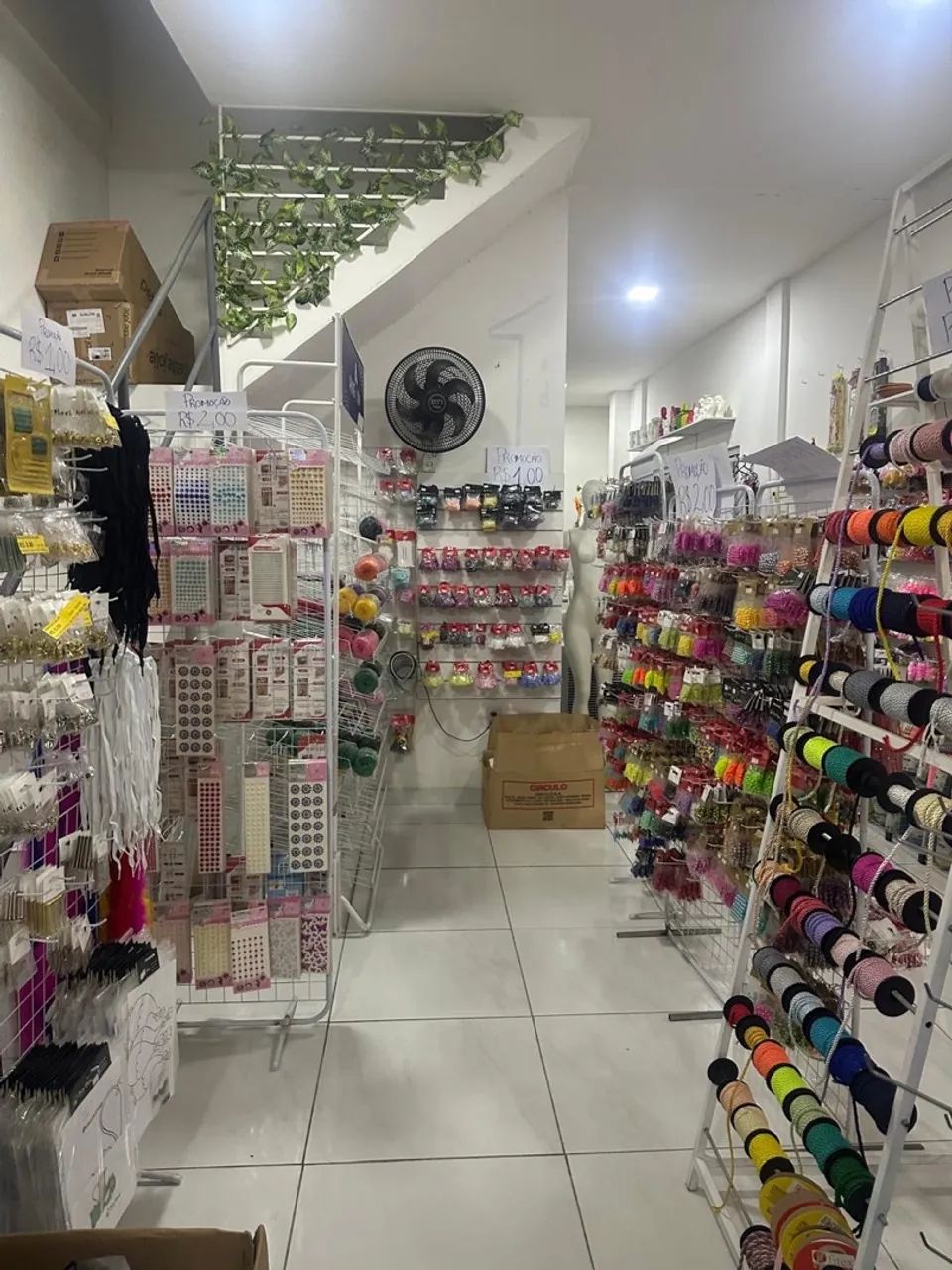Vendo ou Transfiro Loja de Armarinho Completa. - Foto 4