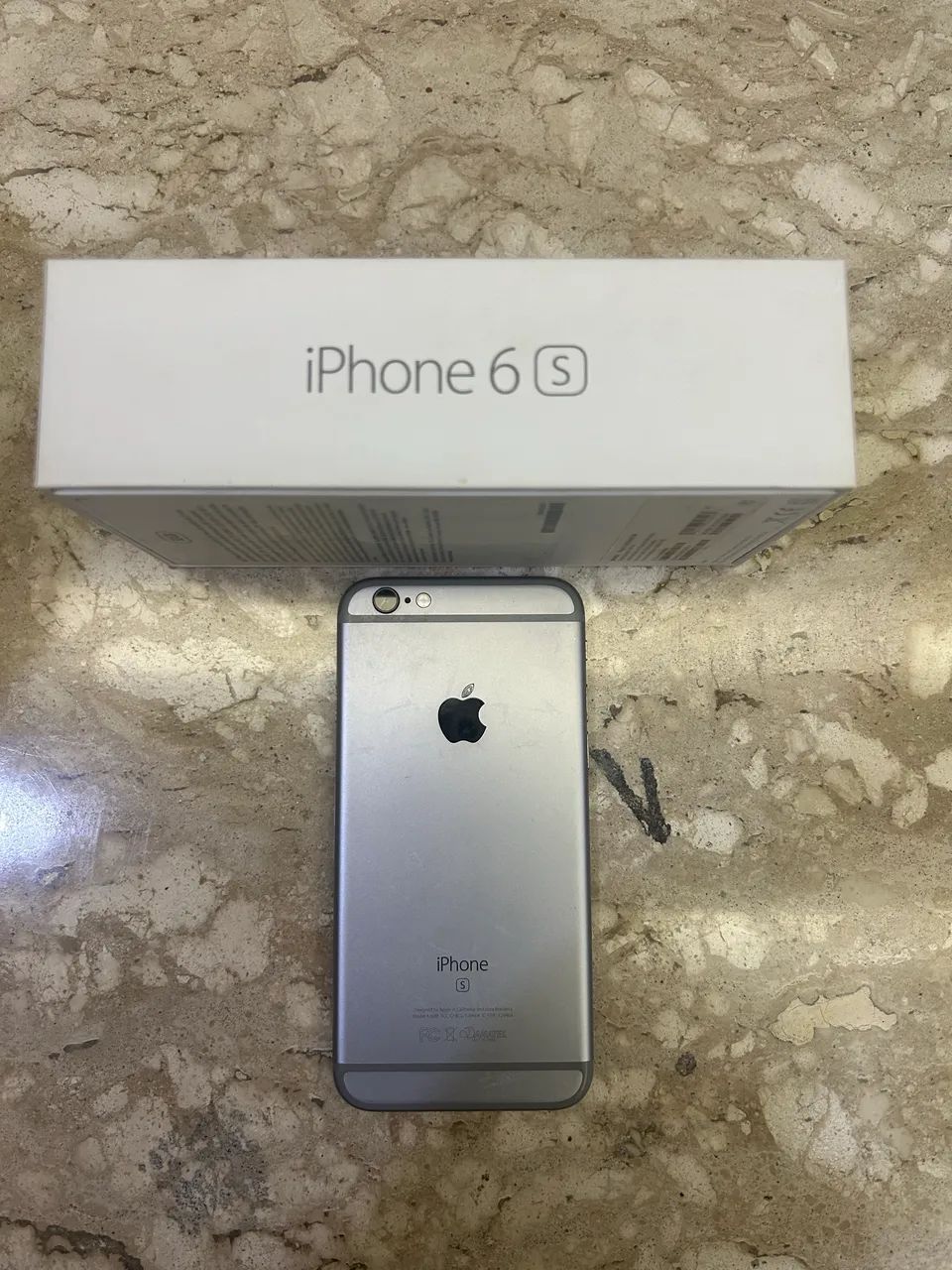 IPhone 6s 32gb cinza espacial - completo na caixa (tela trincada