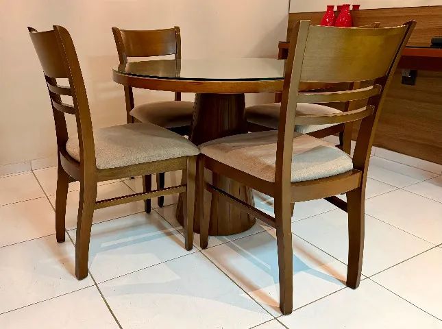 Mesa de Jantar Jacaúna com conjunto de 4 cadeiras - Foto 2