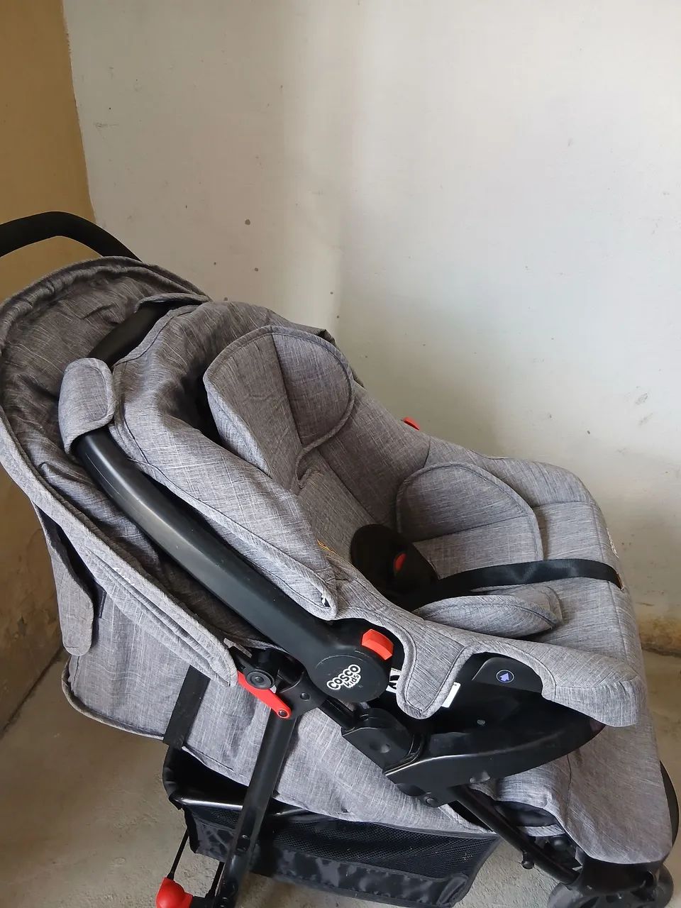 CARRINHO DE BEBÊ  COSCO + BEBÊ CONFORTO  - Foto 4