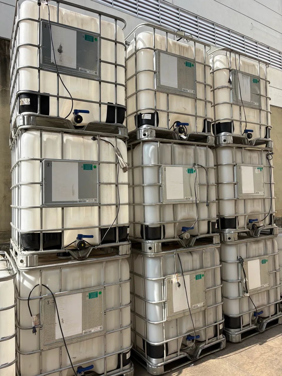 Container 1000L com manta térmica 