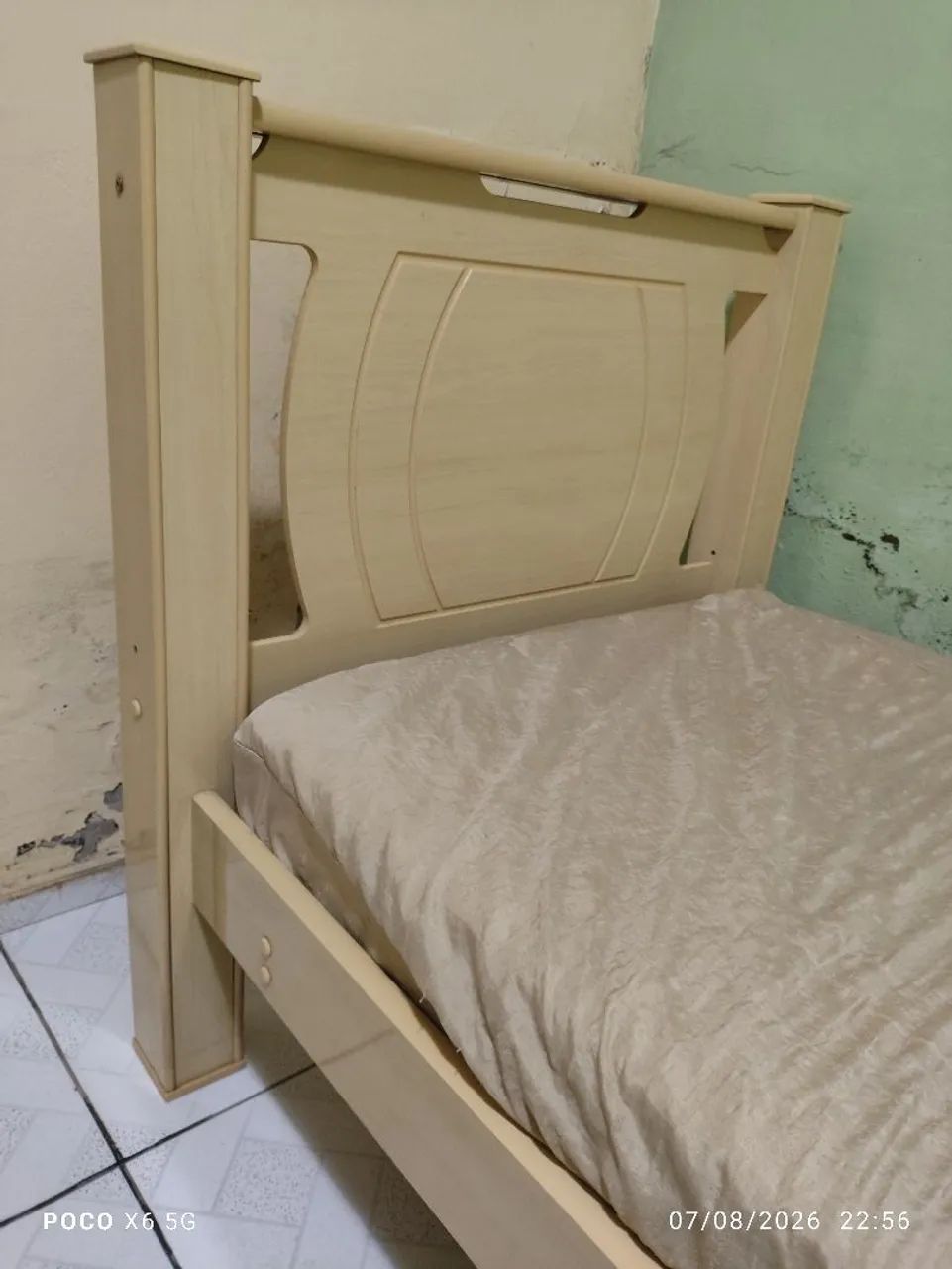 Cama a venda 