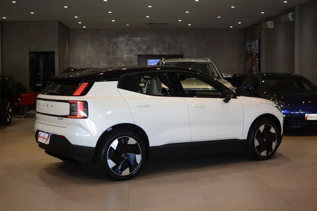 Volvo EX30 E60 Plus (elétrico) 2024 - Foto 2