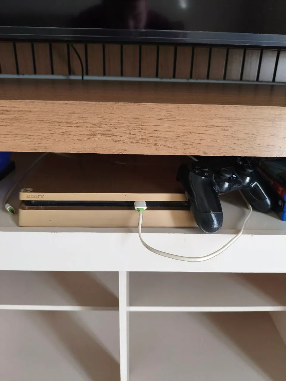 Ps4 Slim Versão Gold 1TB