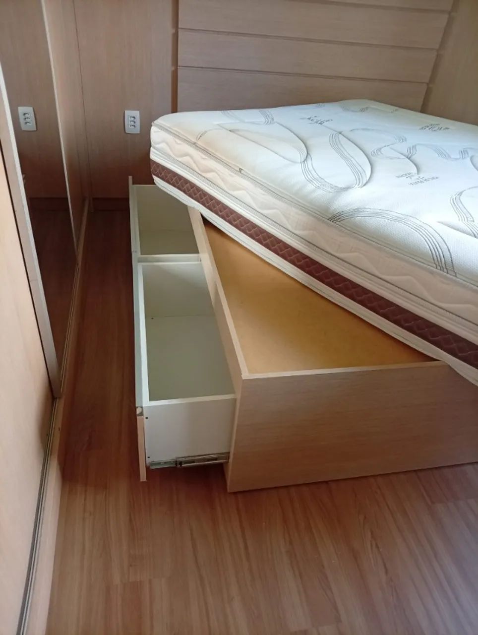 Cama box com colchão de mola  - Foto 4