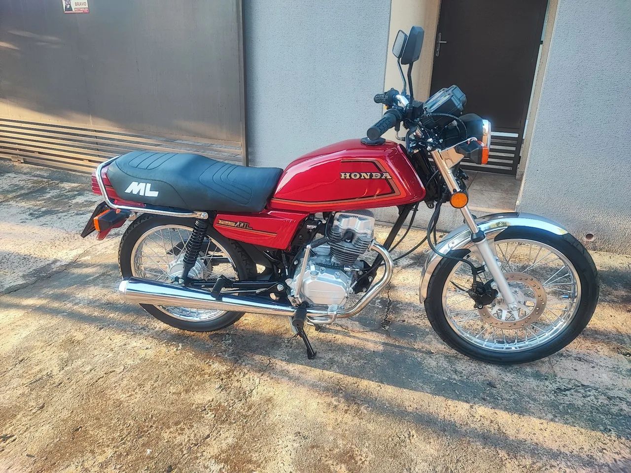 ML 125 84 restaurada impecável