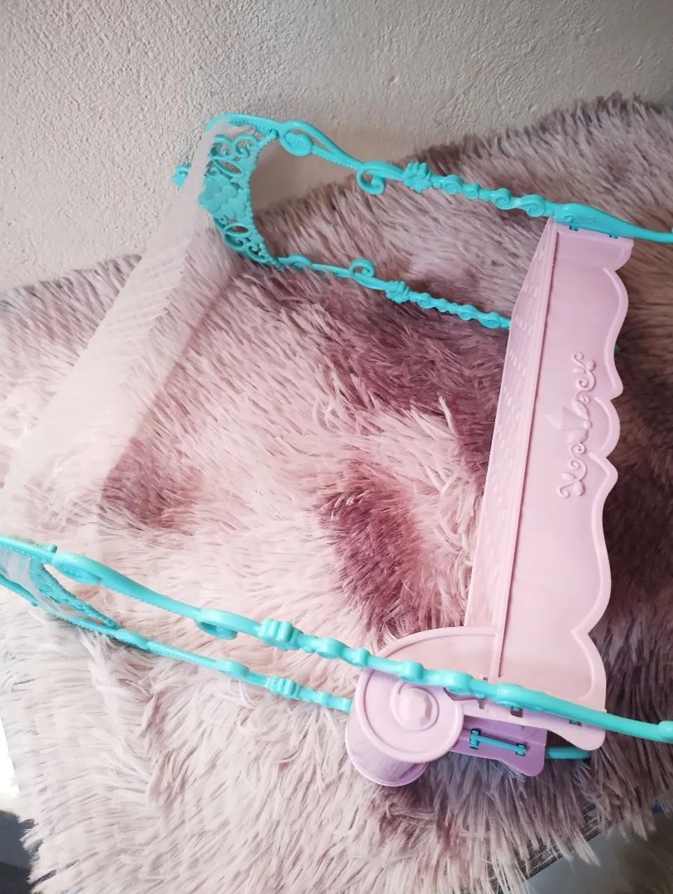 Cama com dossel do castelo da Barbie  - Foto 4