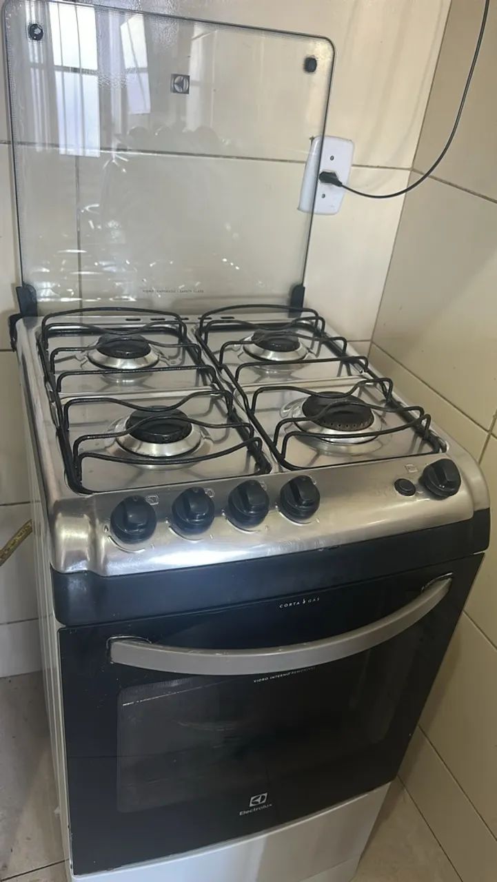 Fogão conservado 