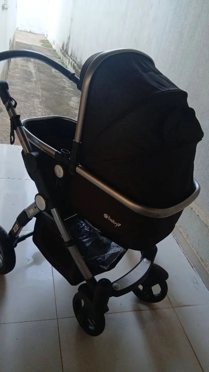 Carrinho de bebê europeu e bebê conforto - Foto 2