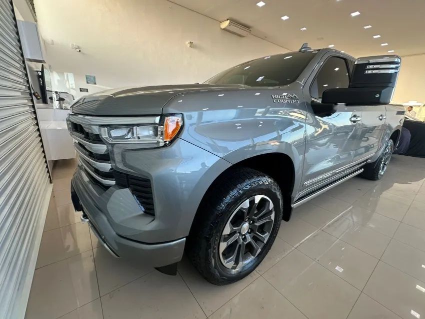 Chevrolet Silverado Silverado High Country 5.3 V8 AWD Aut. 2026