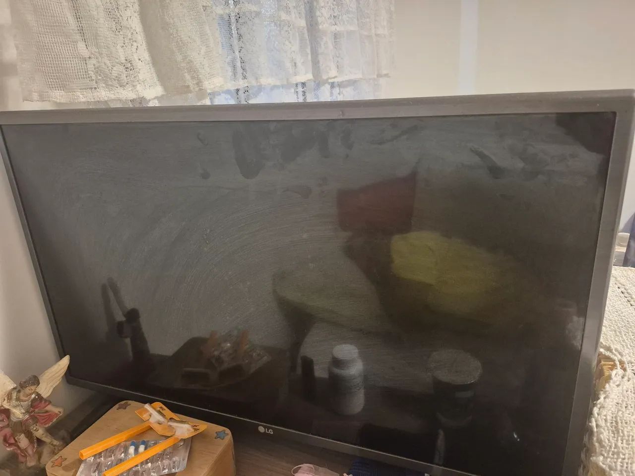 Vendo TV, marca LG, 32 polegadas,  Não Smart.