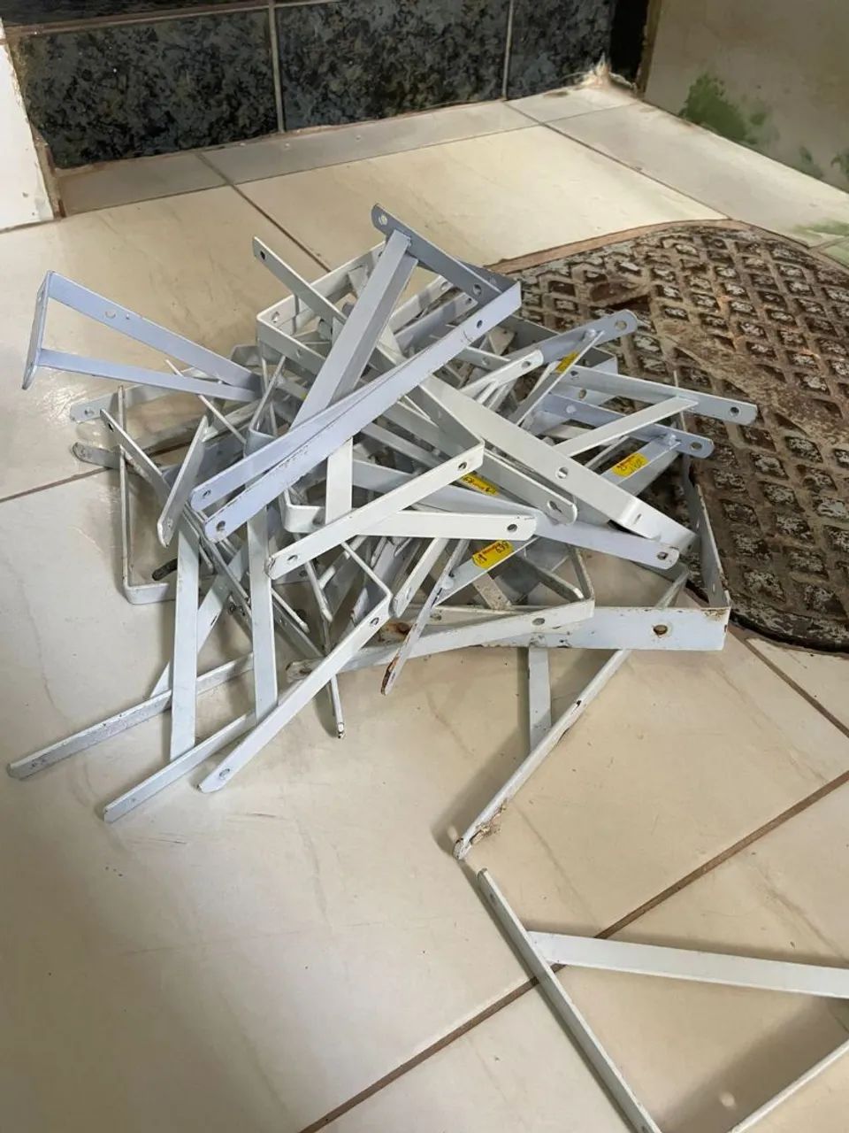 Mão francesa (diversos tamanhos) 34 unidades - Foto 2