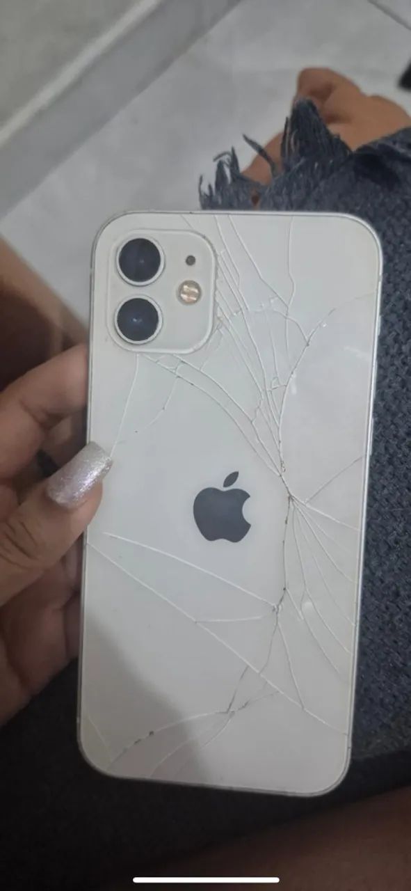 IPHONE 12 - Foto 3