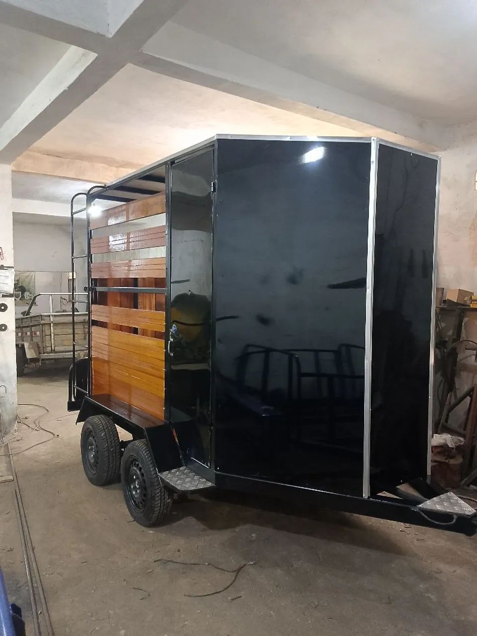 Reboque para transportar cavalos 