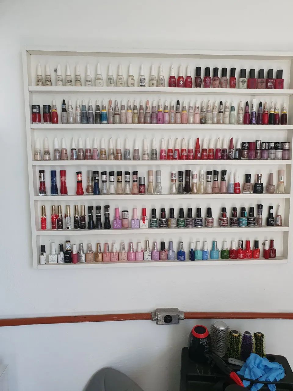 Esmalteiro de madeira