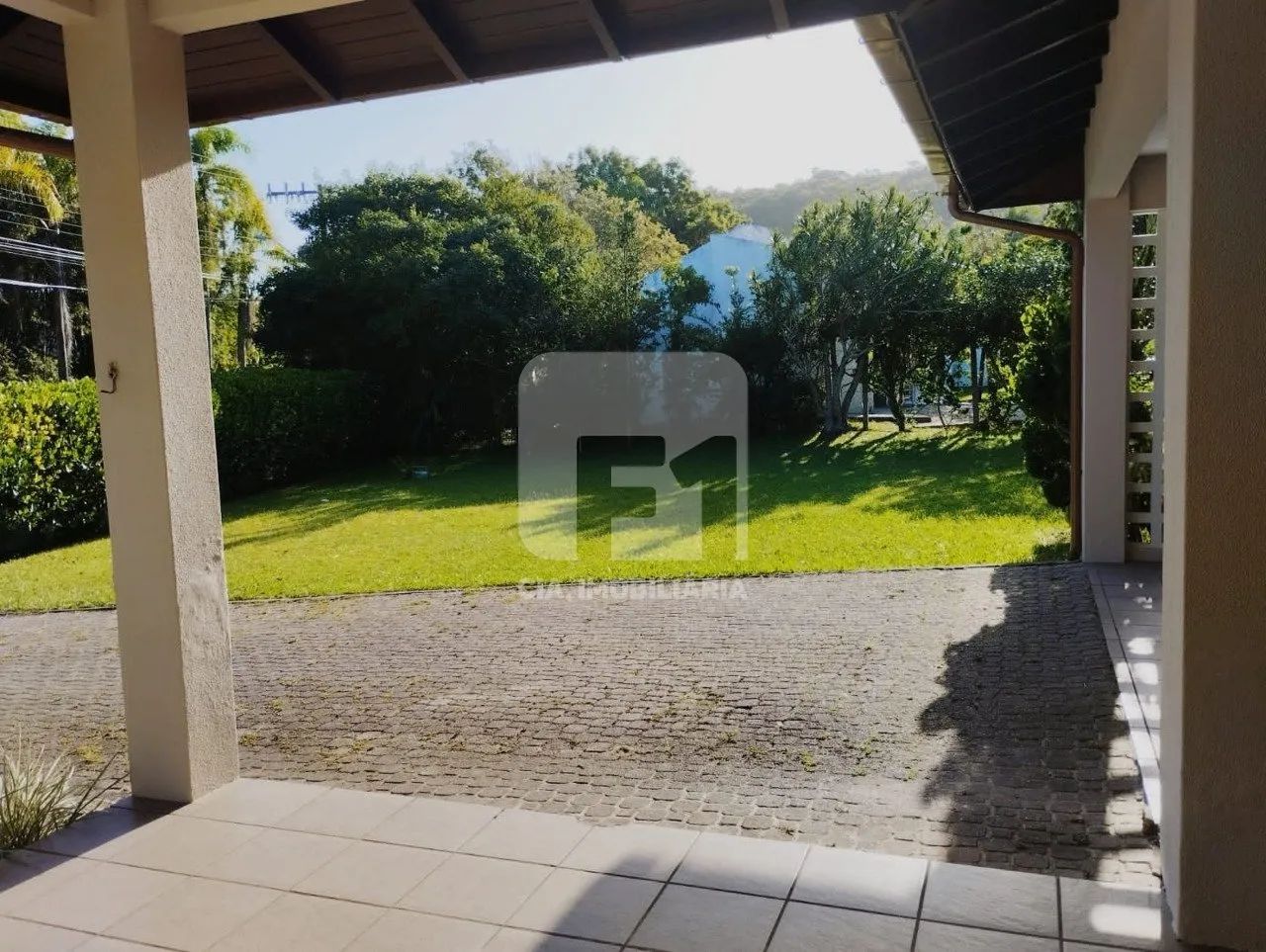 Casa de 4 dormitórios em Ponta das Canas - Foto 4