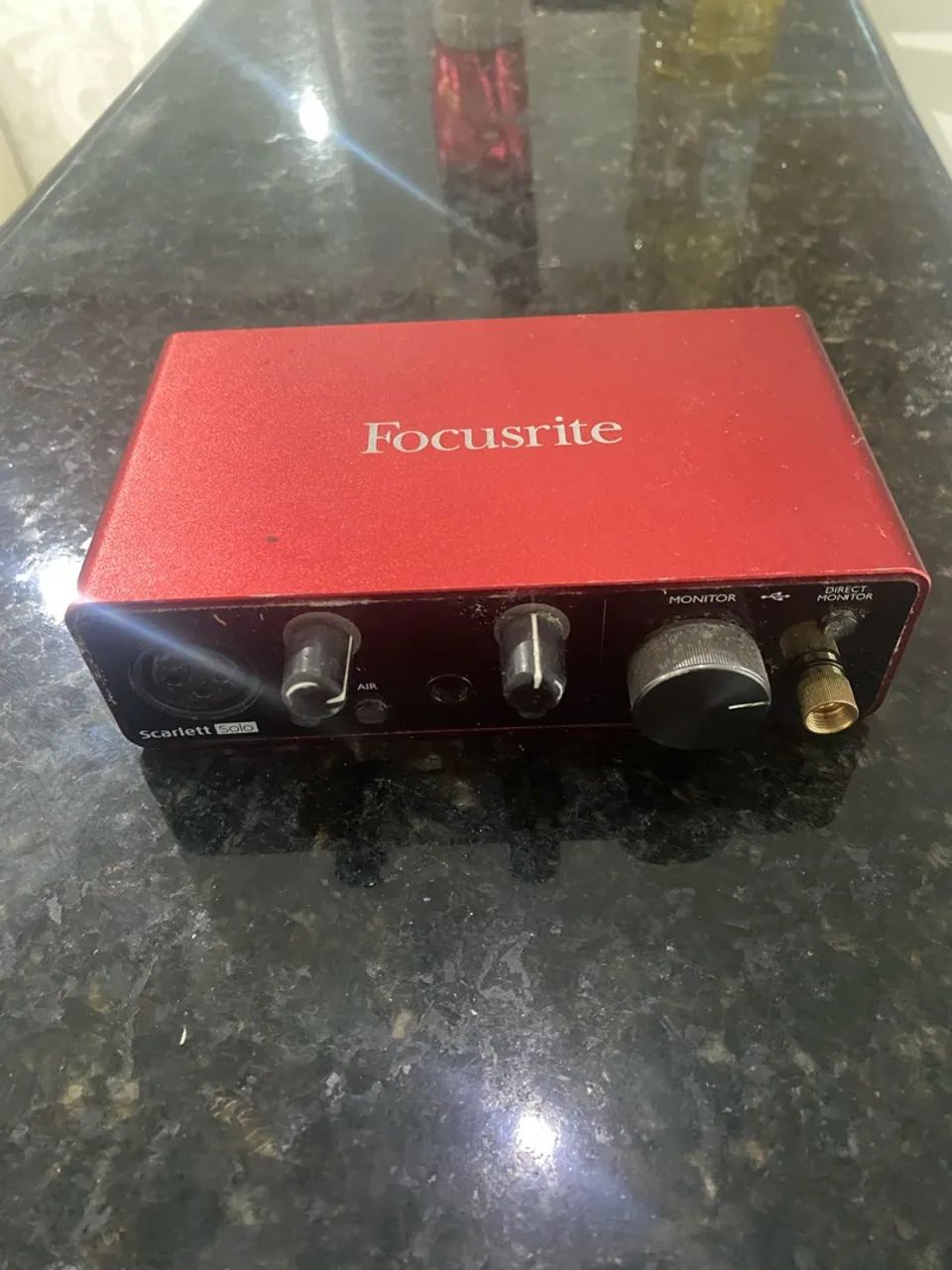 Interface de áudio Focusrite Scarlett Solo RED - 3ª Geração  - Foto 4