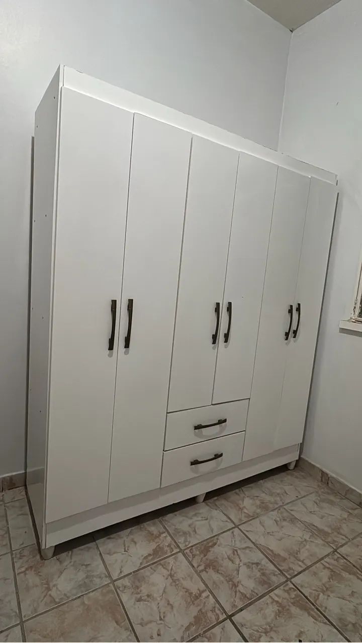 Guarda-roupa 