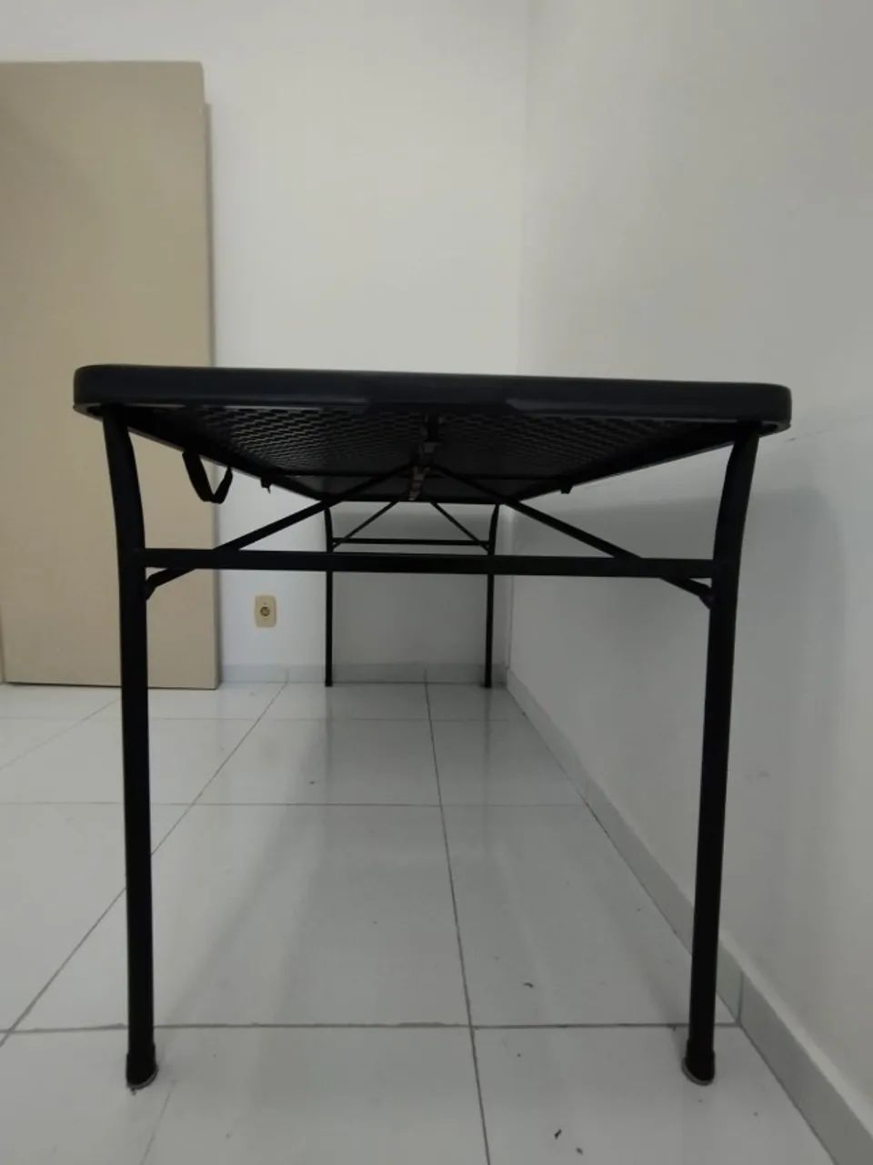 Mesa Maleta Preta Dobrável Usada - Foto 3