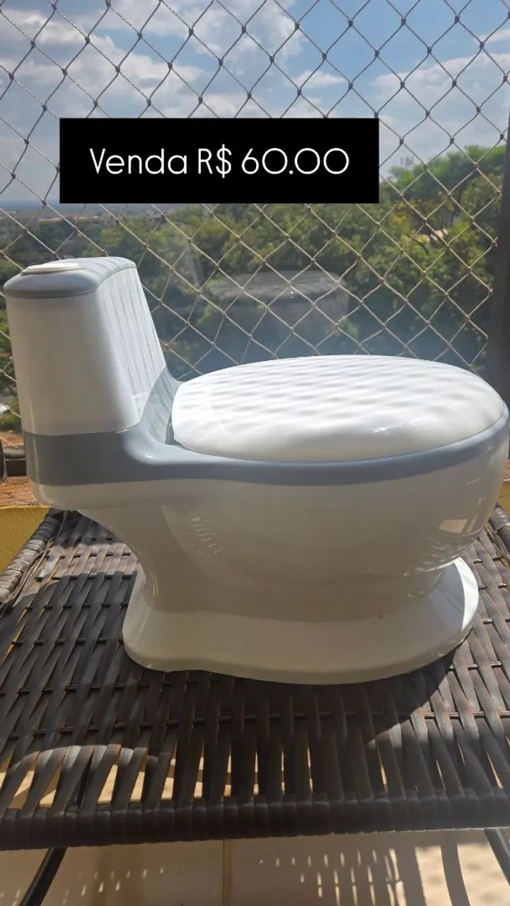 Mini Troninho infantil 