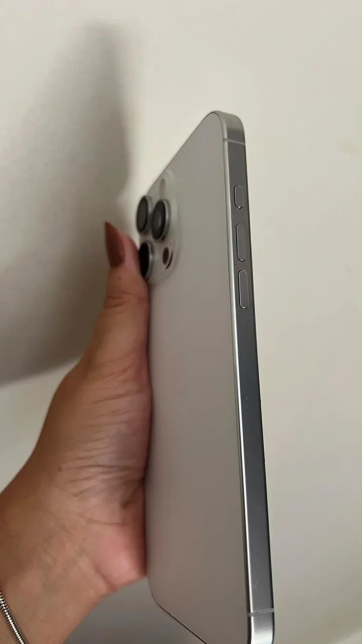 IPHONE 16 pro max  - Foto 2