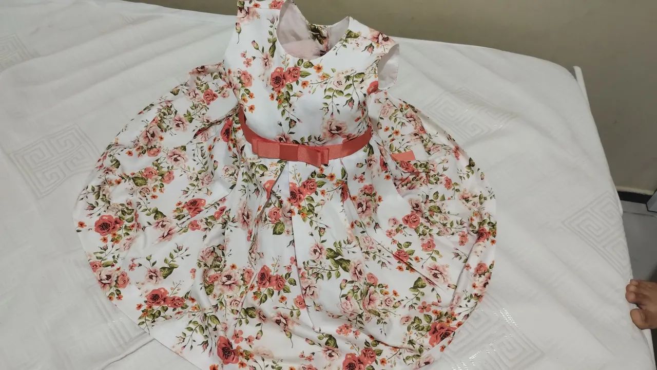 Vestido maluzinha veste entre 2,3 anos. - Foto 5