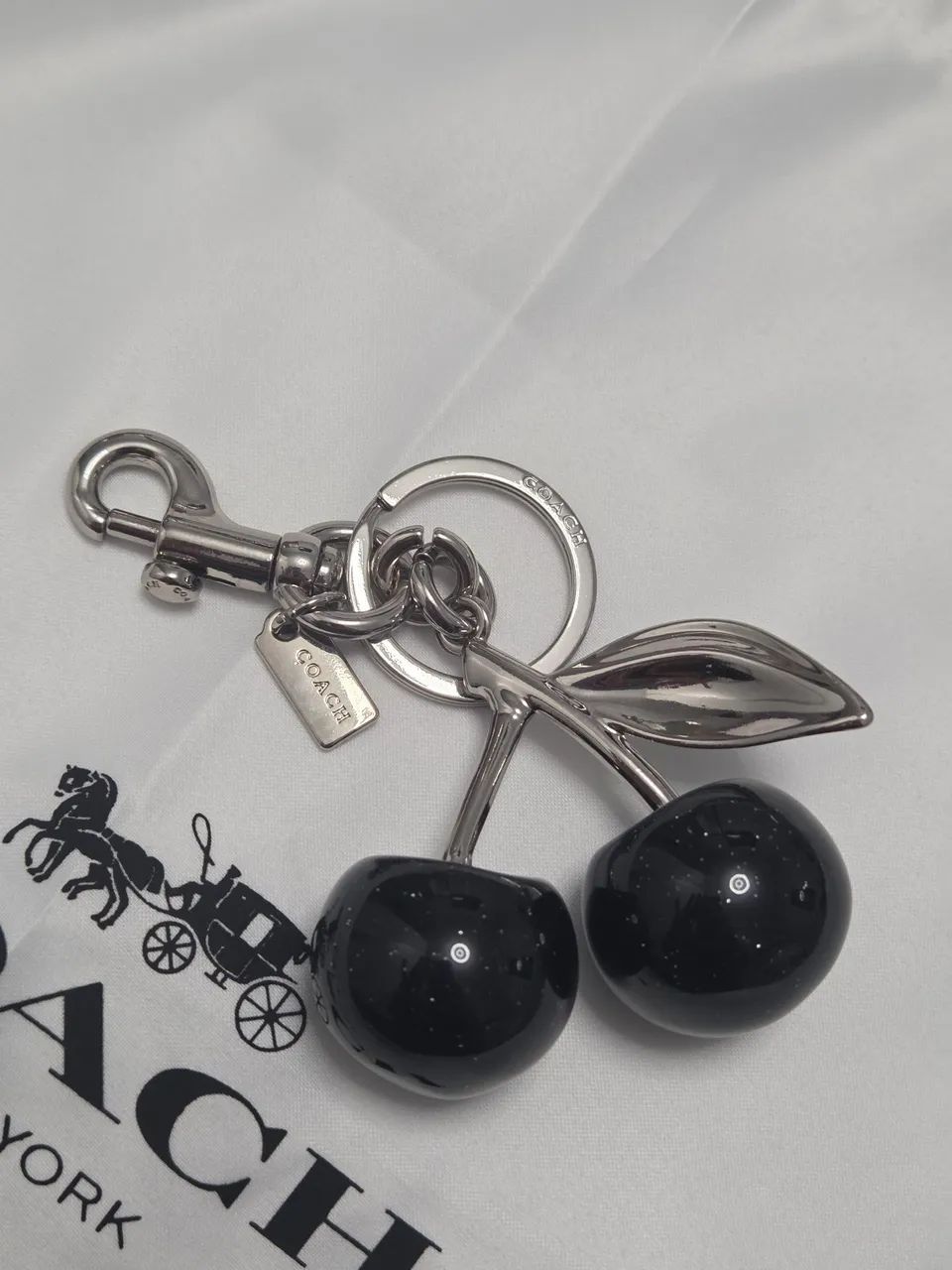 Chaveiro Coach Cherry Cereja 