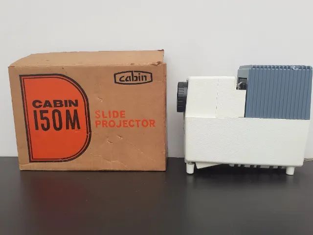 Antigo Projetor de Slides CABIN. Modelo 150M