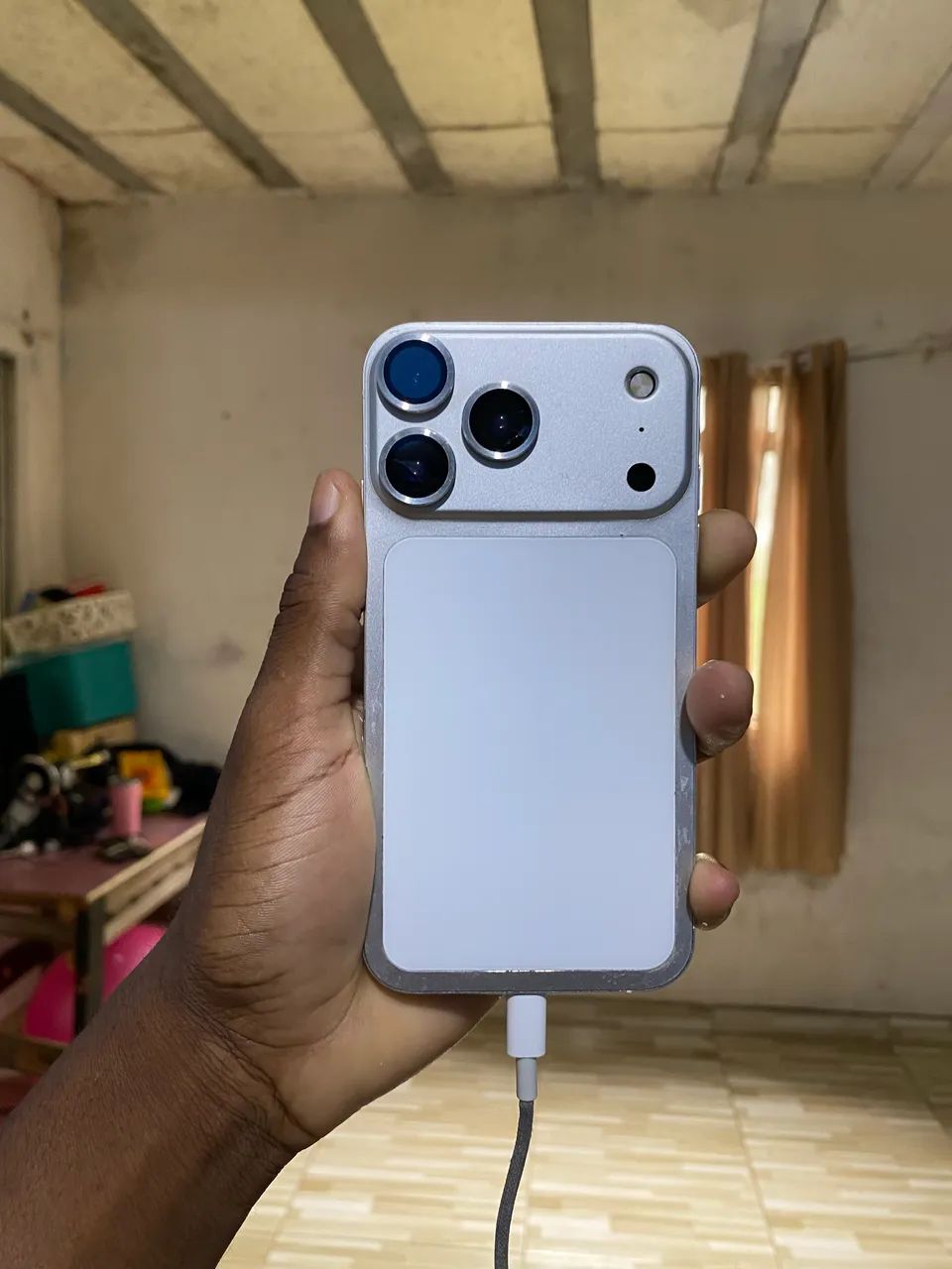 IPHONE XR - SABOR 17 PRO MAX 