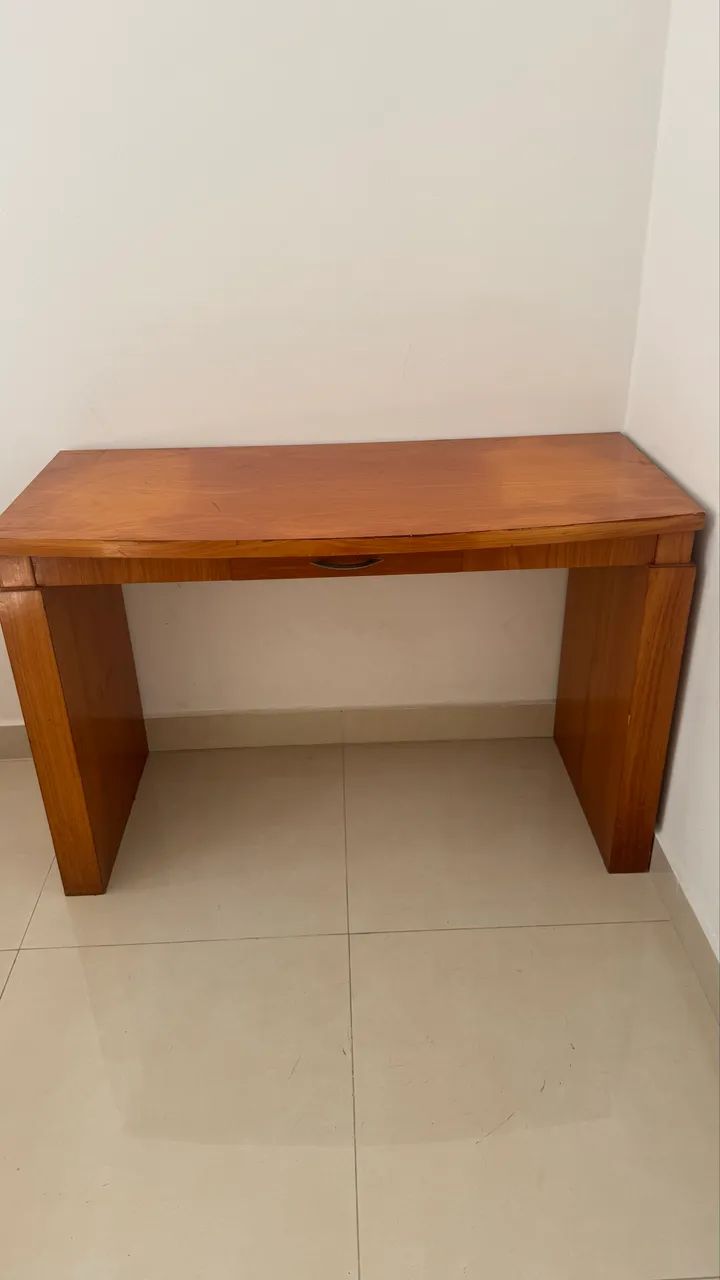 Escrivaninha madeira 
