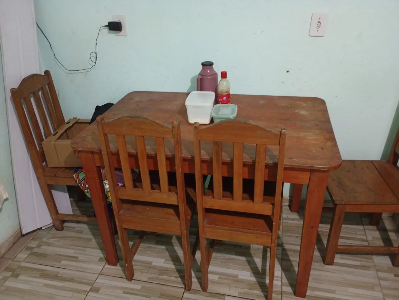 Mesa de 4 cadeiras 