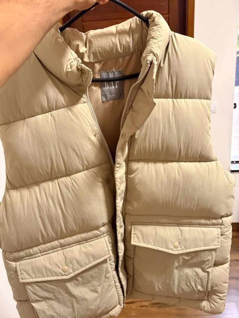 Colete GAP Masculino Bege Acolchoado