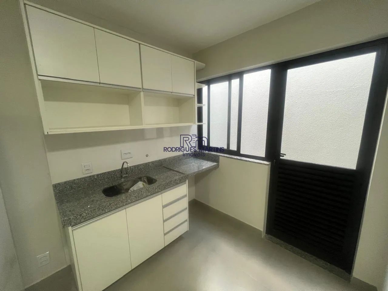 ALUGUEL STUDIO COM VARANDA NO CARLOS PRATES - Foto 4
