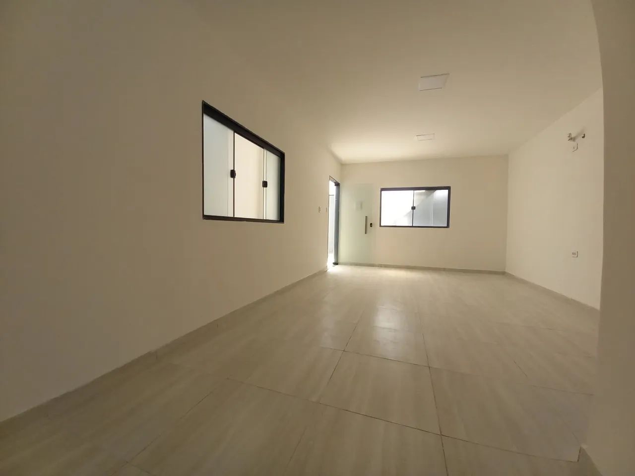Alugo Sala / Ponto Comercial Próximo Feirinha do Tabuleiro; Santa Amélia 