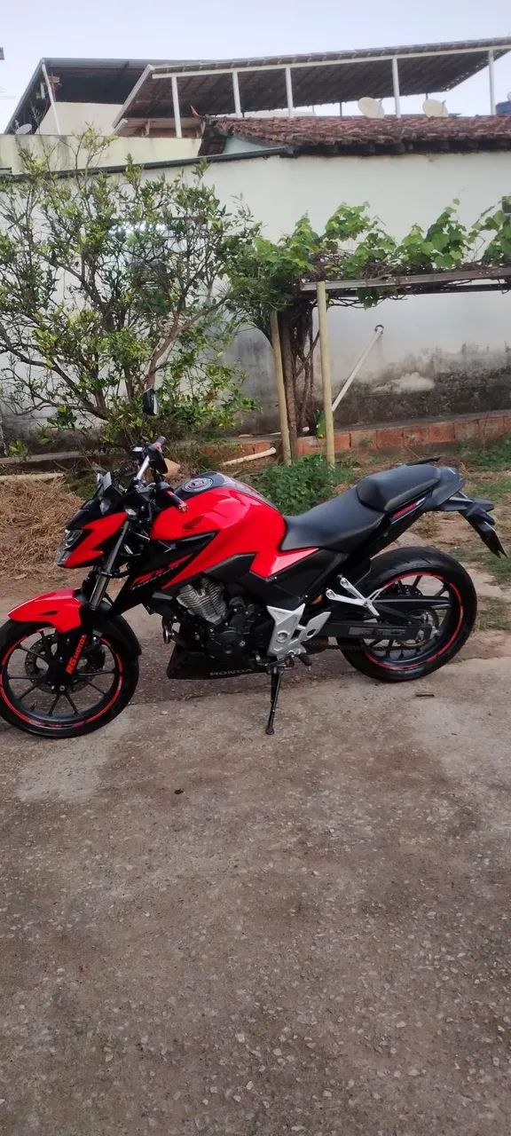 CB 300 f