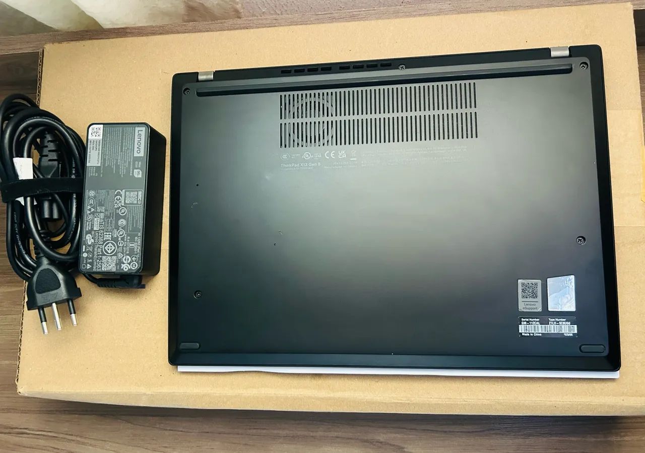 ThinkPad X13 1TB MVMe 32GB DDR5 Tela 13 FHD Touchscreen