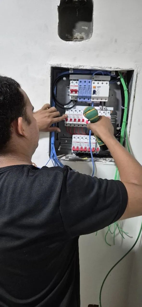 Eletricista  - Foto 2