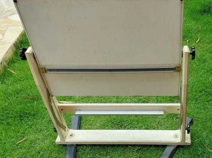 OPORTUNIDADE Mesa Robusta Projetista Trident Articulada  - Foto 4