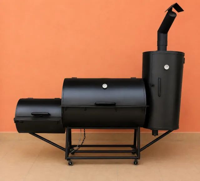 Churrasqueira Pit Smoker com Defumador