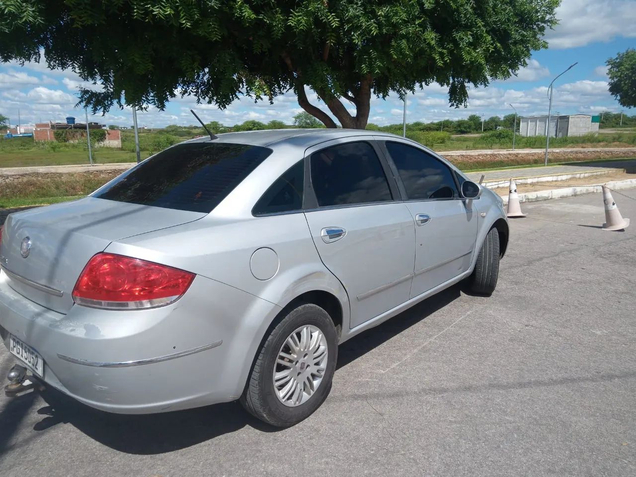Fiat Linea LINEA ESSENCE 1.8 Flex 16V 4p 2013