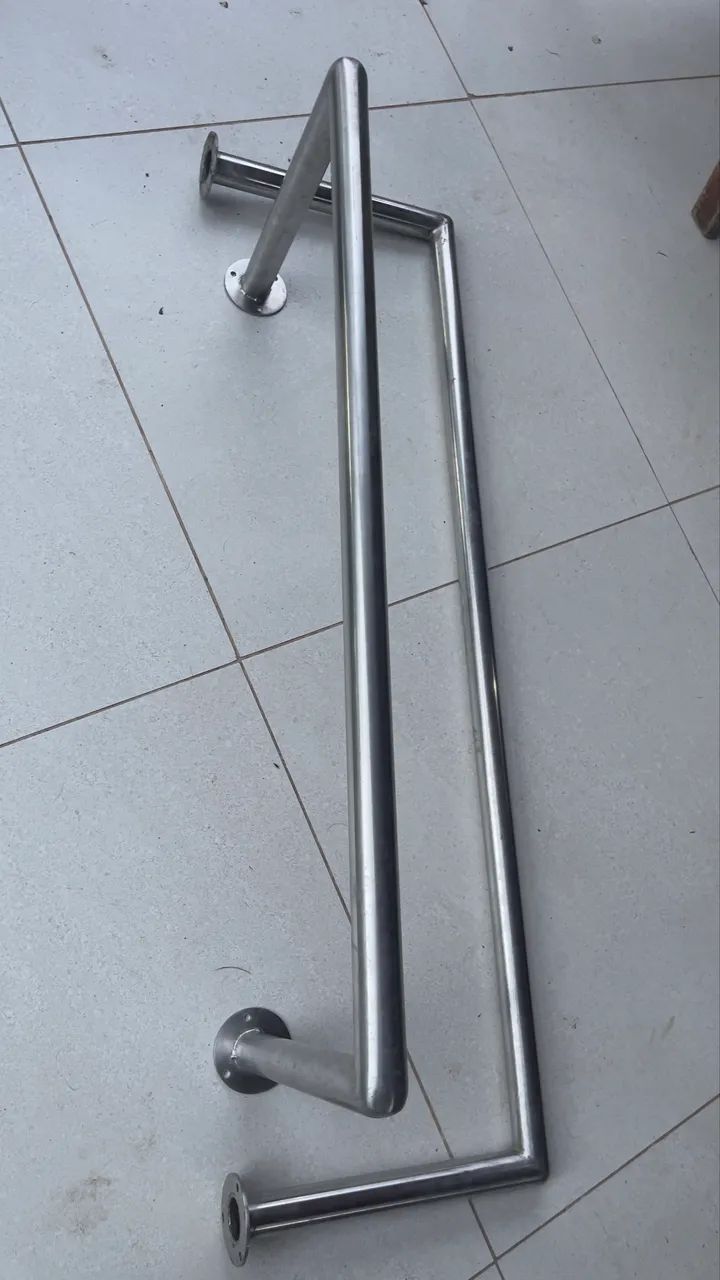 Arara de parede em inox - Foto 3