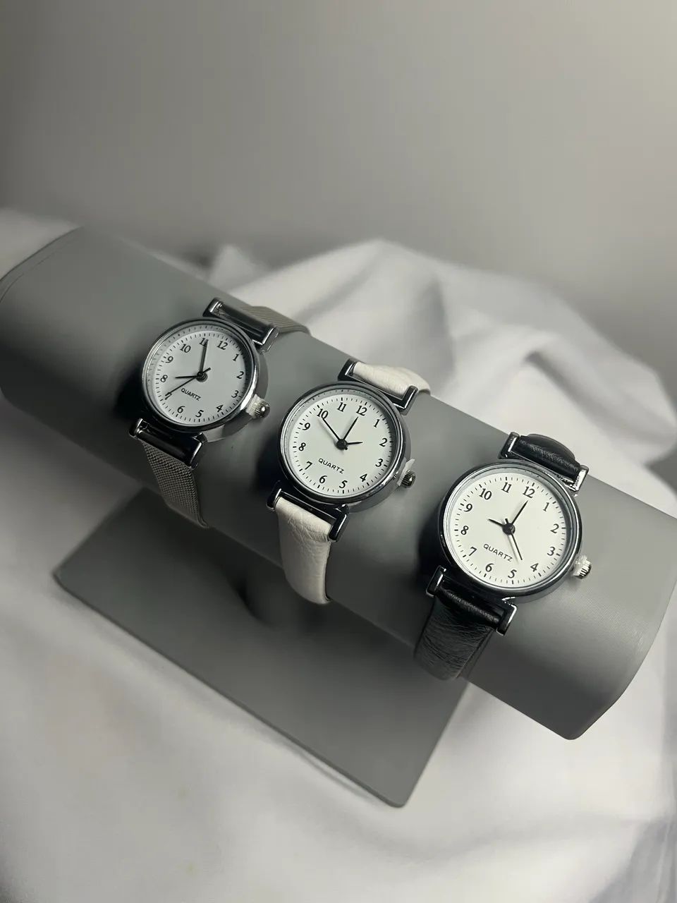 Relógio Feminino Clássico Minimalista - Analógico com Pulseira Elegante