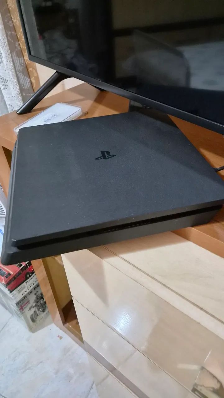 Playstation 4 (PS4)
