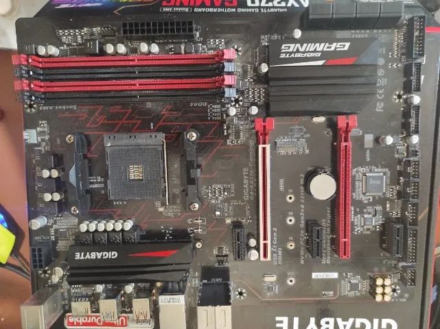 AX370-GAMING GIGABYTE AM4 - Foto 5