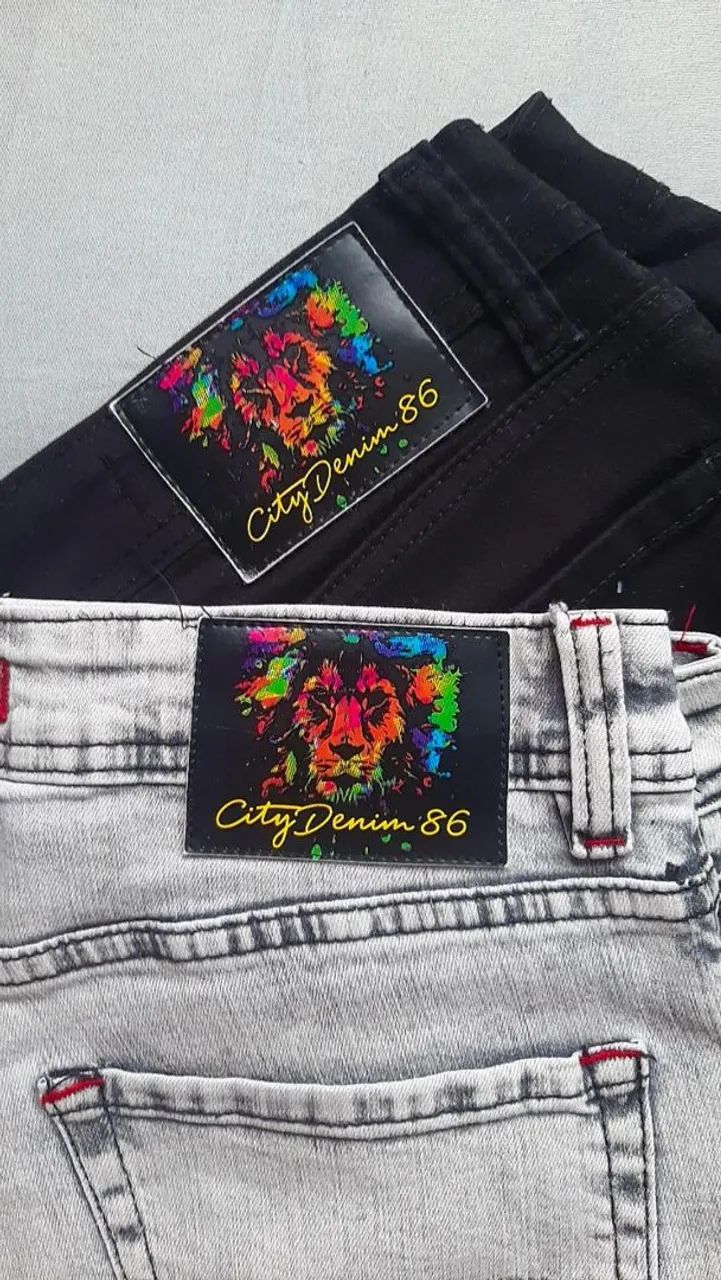VENDO  2 calças City Denim número 38. Cada uma 150,00.